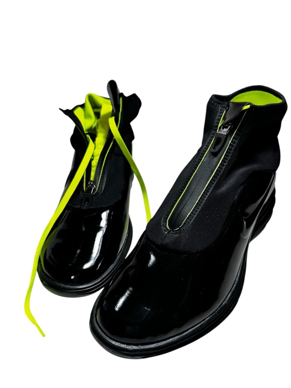 WOMEN’S NIKE LUNARLON BLACK AND NEON YELLOW HIGH TOPS.NEW WITHOUT TAG
SIZE 8.5